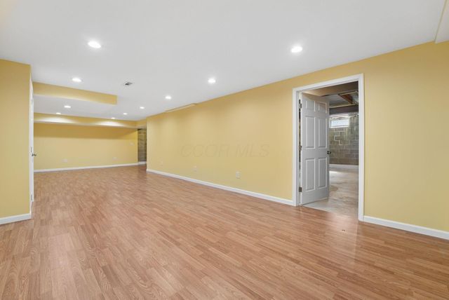 1217 Walker Springs Drive, Blacklick, OH 43004