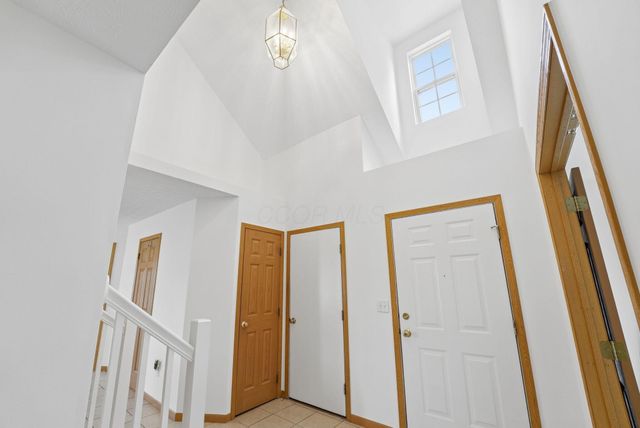 1217 Walker Springs Drive, Blacklick, OH 43004