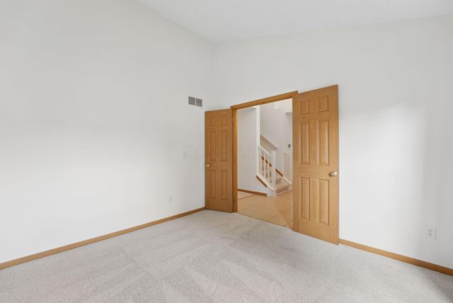1217 Walker Springs Drive, Blacklick, OH 43004
