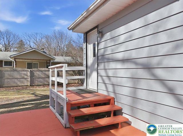 108 Sharbaugh Road, Coolbaugh Twp, PA 18466