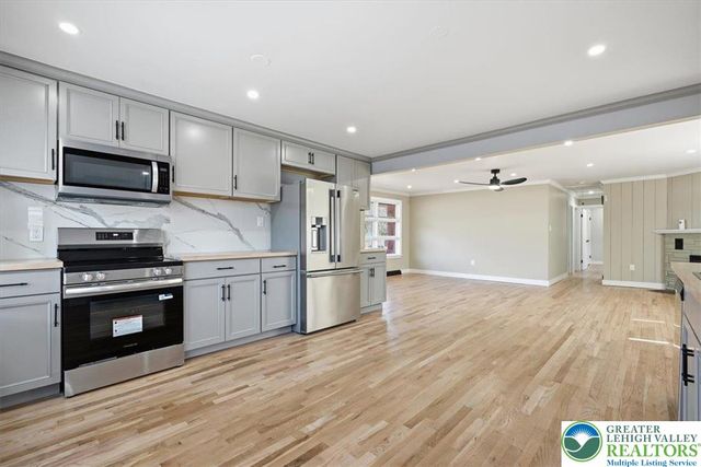 108 Sharbaugh Road, Coolbaugh Twp, PA 18466