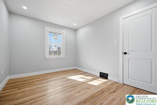 108 Sharbaugh Road, Coolbaugh Twp, PA 18466