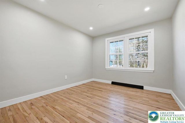 108 Sharbaugh Road, Coolbaugh Twp, PA 18466