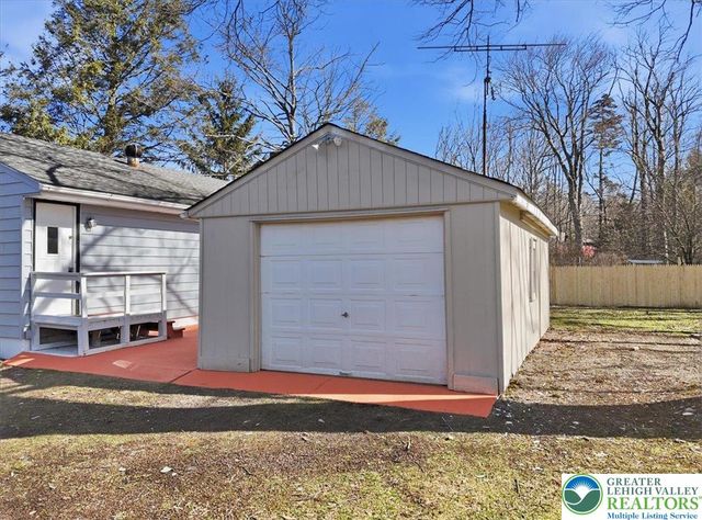 108 Sharbaugh Road, Coolbaugh Twp, PA 18466