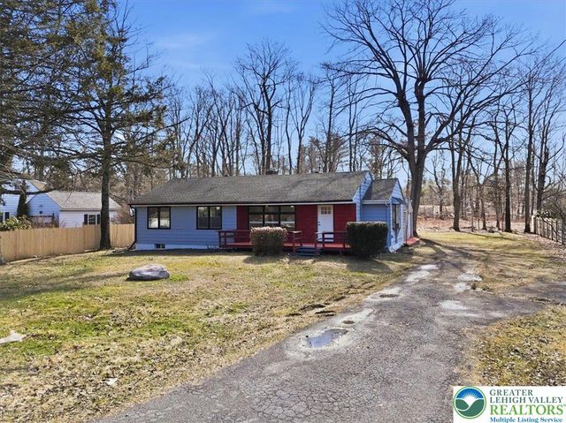 108 Sharbaugh Road, Coolbaugh Twp, PA 18466