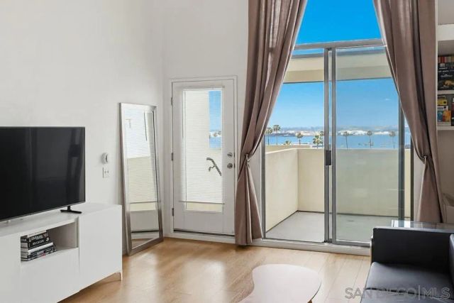 2064 Kettner Blvd 37, San Diego, CA 92101