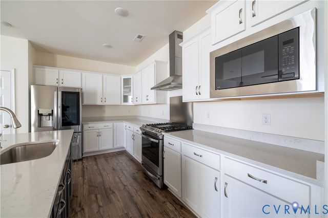 9009 White Plains Ct, Mechanicsville, VA 23116
