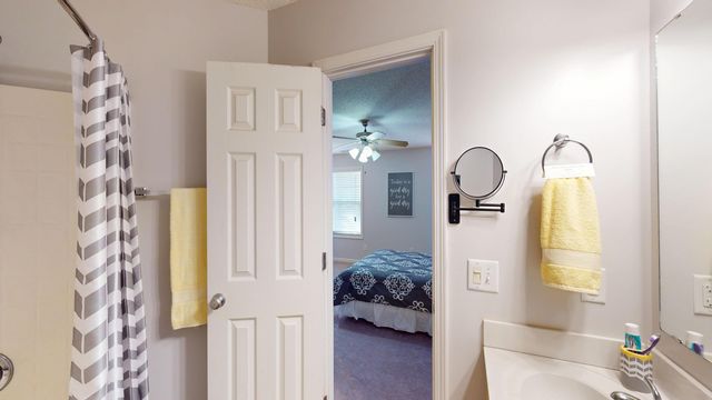 1342 Glastonbury Road, Sumter, SC 29154