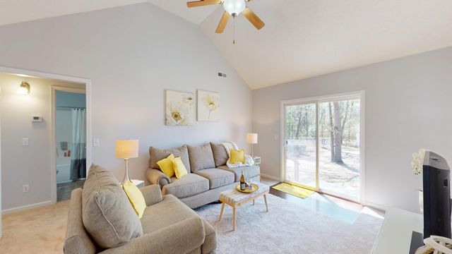 1342 Glastonbury Road, Sumter, SC 29154