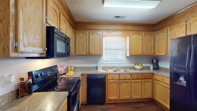 1342 Glastonbury Road, Sumter, SC 29154