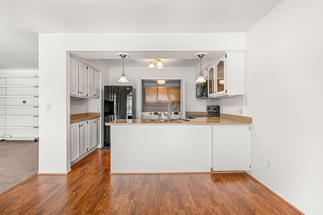 730 Cliffs Drive Unit: 303A, Ypsilanti, MI 48198