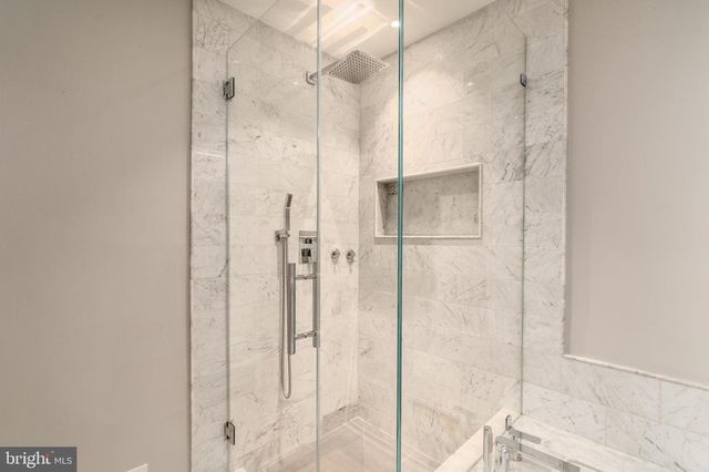 1828 DUFFIELD LN, Alexandria, VA 22307