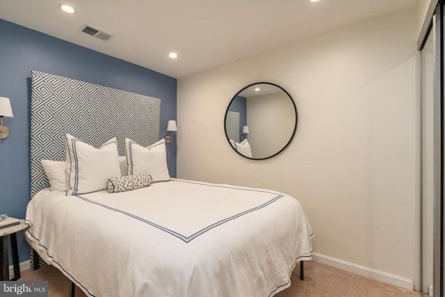 1828 DUFFIELD LN, Alexandria, VA 22307