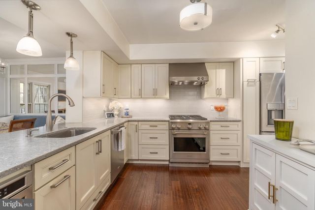 1828 DUFFIELD LN, Alexandria, VA 22307