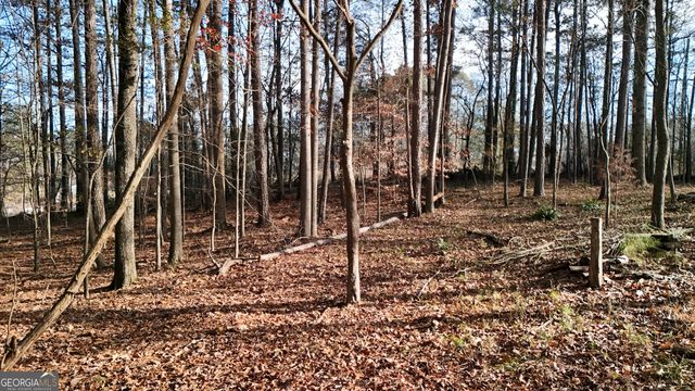 5158 W Holiday Court SE, Acworth, GA 30102