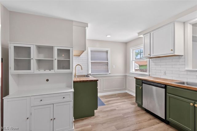 4409 Silsby Road, University Heights, OH 44118