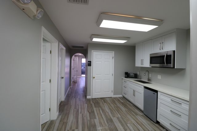 2195 N ANDREWS Avenue 13, Pompano Beach, FL 33069