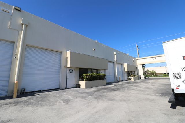 2195 N ANDREWS Avenue 13, Pompano Beach, FL 33069