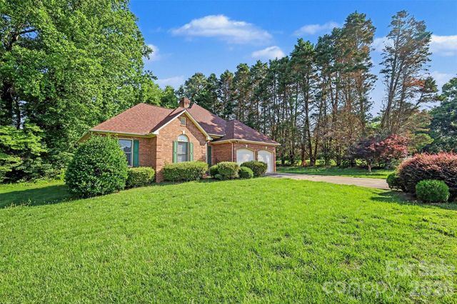 104 Provincial Road, Gastonia, NC 28056