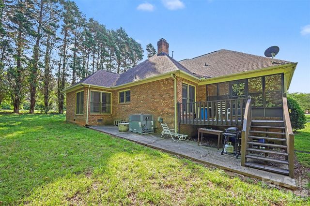 104 Provincial Road, Gastonia, NC 28056