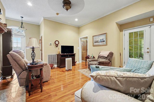 104 Provincial Road, Gastonia, NC 28056