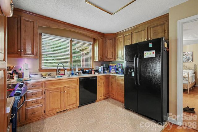 104 Provincial Road, Gastonia, NC 28056