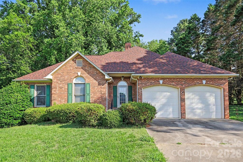 104 Provincial Road, Gastonia, NC 28056
