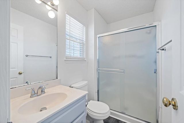 1216 N Parkway Drive, Olathe, KS 66061