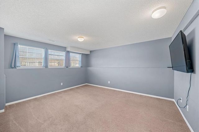 1216 N Parkway Drive, Olathe, KS 66061