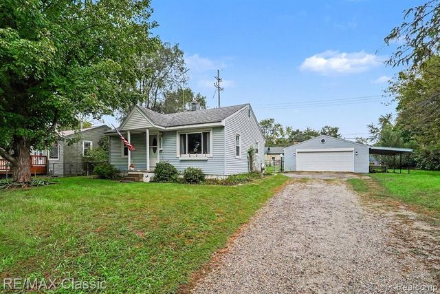 5812 Oster Drive, Waterford, MI 48327