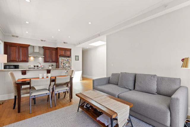 27 Prince St. 3L, Cambridge, MA 02139