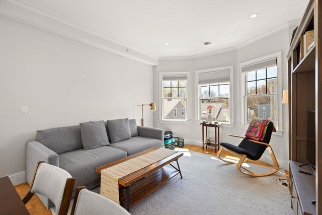 27 Prince St. 3L, Cambridge, MA 02139