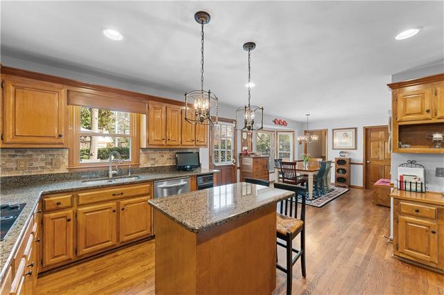 3989 Spalding Glen Drive, Peachtree Corners, GA 30360