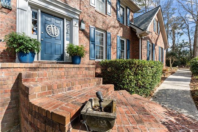 3989 Spalding Glen Drive, Peachtree Corners, GA 30360