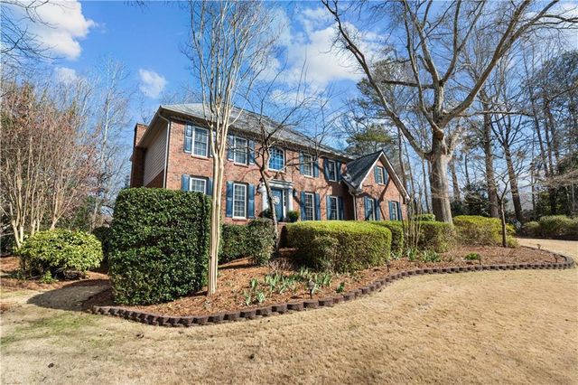 3989 Spalding Glen Drive, Peachtree Corners, GA 30360