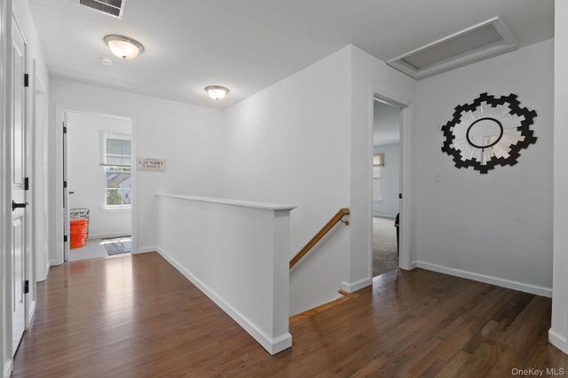 20 Karen Court, Poughkeepsie, NY 12603