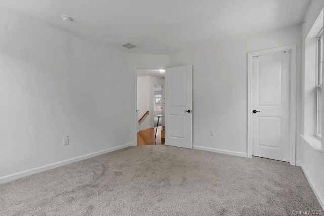 20 Karen Court, Poughkeepsie, NY 12603