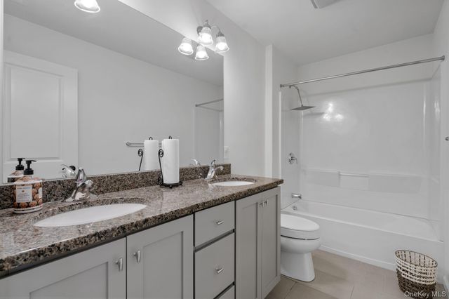 20 Karen Court, Poughkeepsie, NY 12603