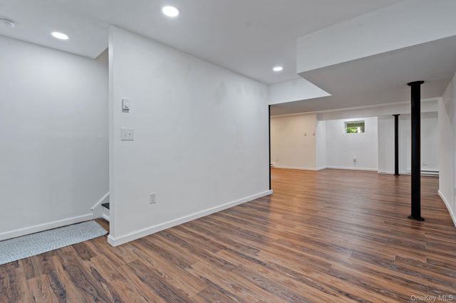 20 Karen Court, Poughkeepsie, NY 12603