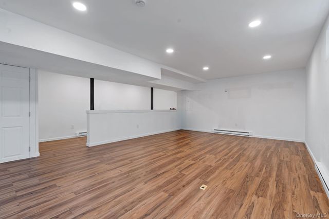 20 Karen Court, Poughkeepsie, NY 12603