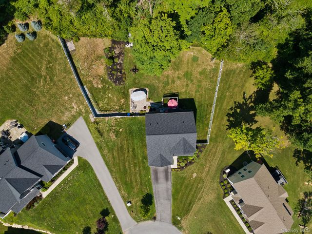 20 Karen Court, Poughkeepsie, NY 12603