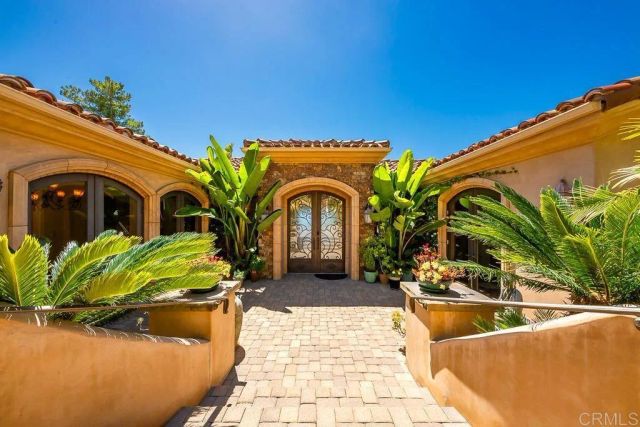7133 Obelisco Circle, Carlsbad, CA 92009