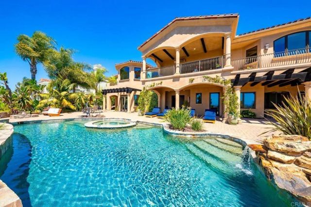 7133 Obelisco Circle, Carlsbad, CA 92009