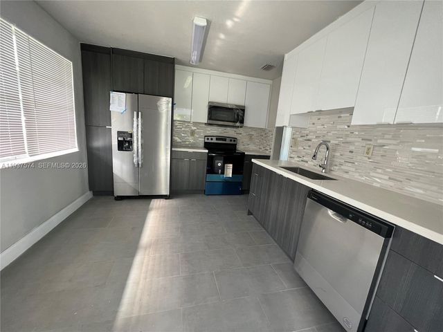 4321 NW 12th Ter, Oakland Park, FL 33309