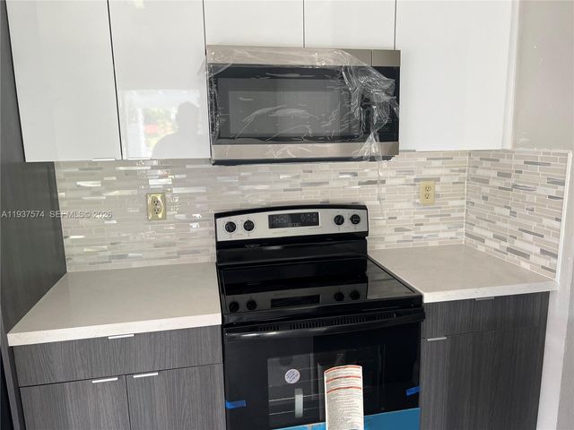 4321 NW 12th Ter, Oakland Park, FL 33309