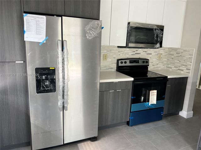 4321 NW 12th Ter, Oakland Park, FL 33309