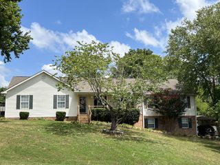 102 Steven Ct, Columbia, TN 38401