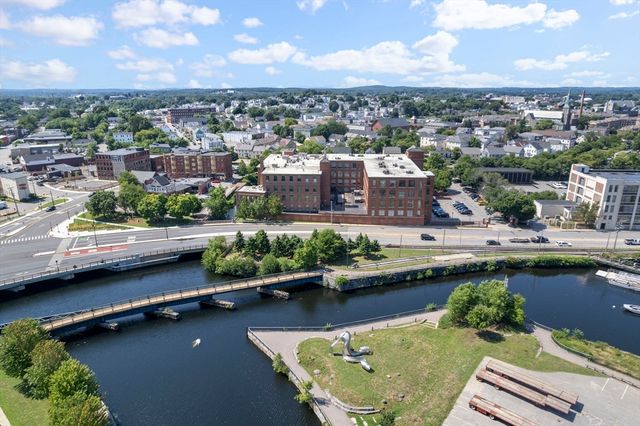 491 Dutton St 209, Lowell, MA 01854
