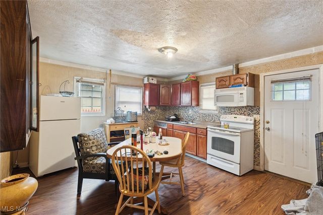 3074 Erin Avenue, Cleveland, OH 44113