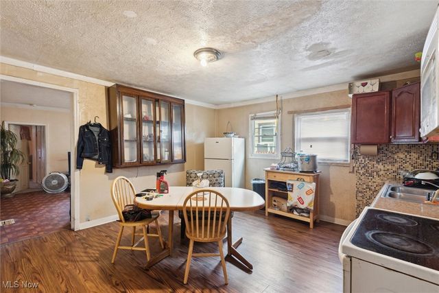 3074 Erin Avenue, Cleveland, OH 44113